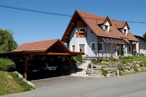 Holzfenster in Gralla